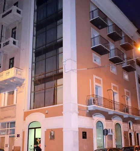 中央酒店 酒店 3*