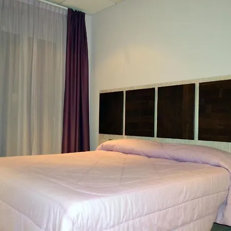 Central Hotel 3*